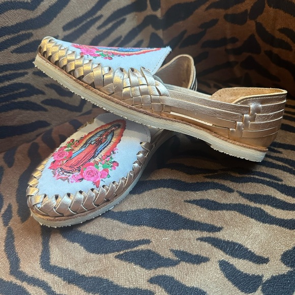 Gold Virgin de Guadalupe huaraches - Picture 1 of 9